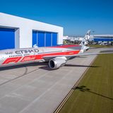 Diese Sonderbemalung bekam ein Dreamliner von Etihad Airways zum Formel-1-Rennen, das Ende November 2018 in Abu Dhabi zum zehnten Mal stattfand