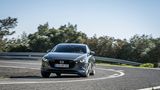 Der Mazda 3 ist sportlich straff abgestimmt