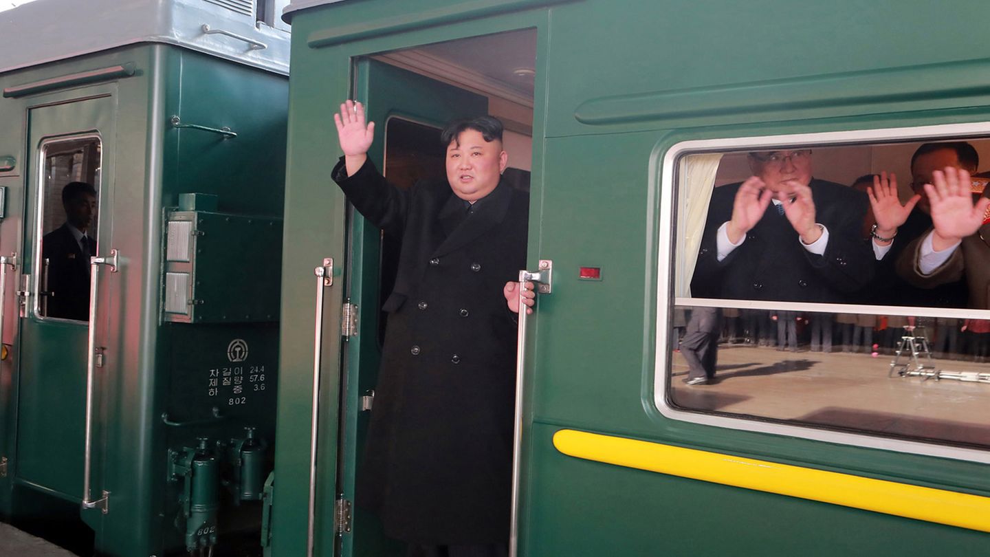 Kim Jon Un fährt Zug