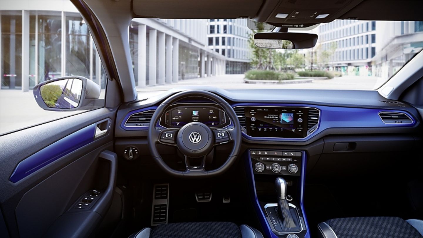Das Cockpit des VW T-Roc R