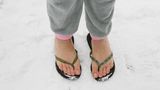 Marathonoutfit: Flip-Flops und Kuschel-Onesie