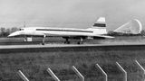 Am Nachmittag des 2. März 1969 landet die Concorde 001 nach ihrem erfolgreichen Erstflug mit aufgespanntem Bremsfallschirm am Flughafen Toulouse-Blagnac.