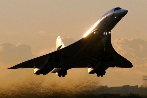 Nur 29 Minuten dauert der erste Testflug. Erst eineinhalb Jahre später durchbricht eine Concorde erstmals die Schallmauer und erreicht im November 1970 erstmals die doppelte Schallgeschwindigkeit von Mach 2 – ihre spätere Reisegeschwindigkeit