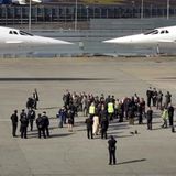 Es sollten noch Jahre vergehen, ehe die ersten Exemplare im Liniendienst flogen. Erst im Januar 1976 erfolgt der gleichzeitige Erstflug: durch British Airways von London nach Bahrain und von Air France von Paris nach Rio de Janeiro