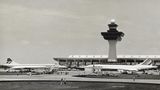 Ebenfalls 1970 wurde der Dulles Airport bei Washington DC in die Flugpläne der beiden Fluggesellschaften aufgenommen. Die Linienflüge zum Wunschziel JFK-Airport folgten erst ein Jahr später. Erst nach langen Verhandlungen erteilte die Stadt ihre Genehmigung. Andere Staaten verweigern der Concorde den Überflug.