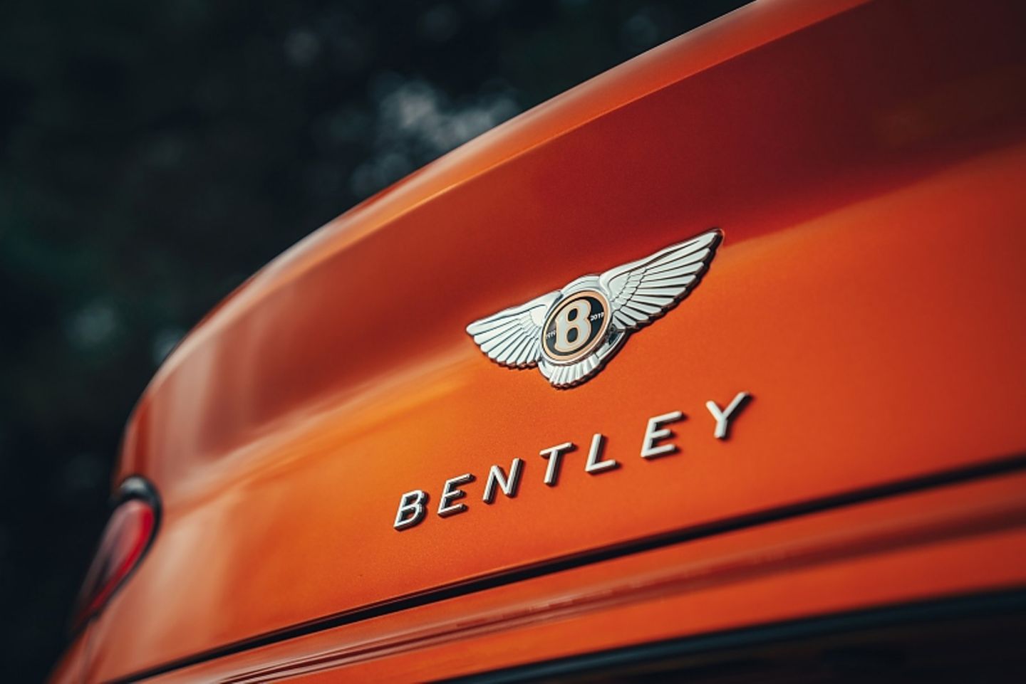 Das Bentley Emblem findet sich überall am Auto