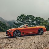 Die elektrische Wankstabilisierung aus dem Bentayga hilft in Kurven