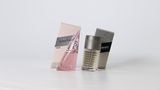 Bruno Banani Eau de Toilette Woman vs. Bruno Banani Eau de Toilette Man  Der Frauenduft enthält bei identischem Preis nur 40 ml, für die Männer gibt's 50 ml. Die Duftstoffe unterscheiden sich.  Preisaufschlag für Frauen: 25 Prozent