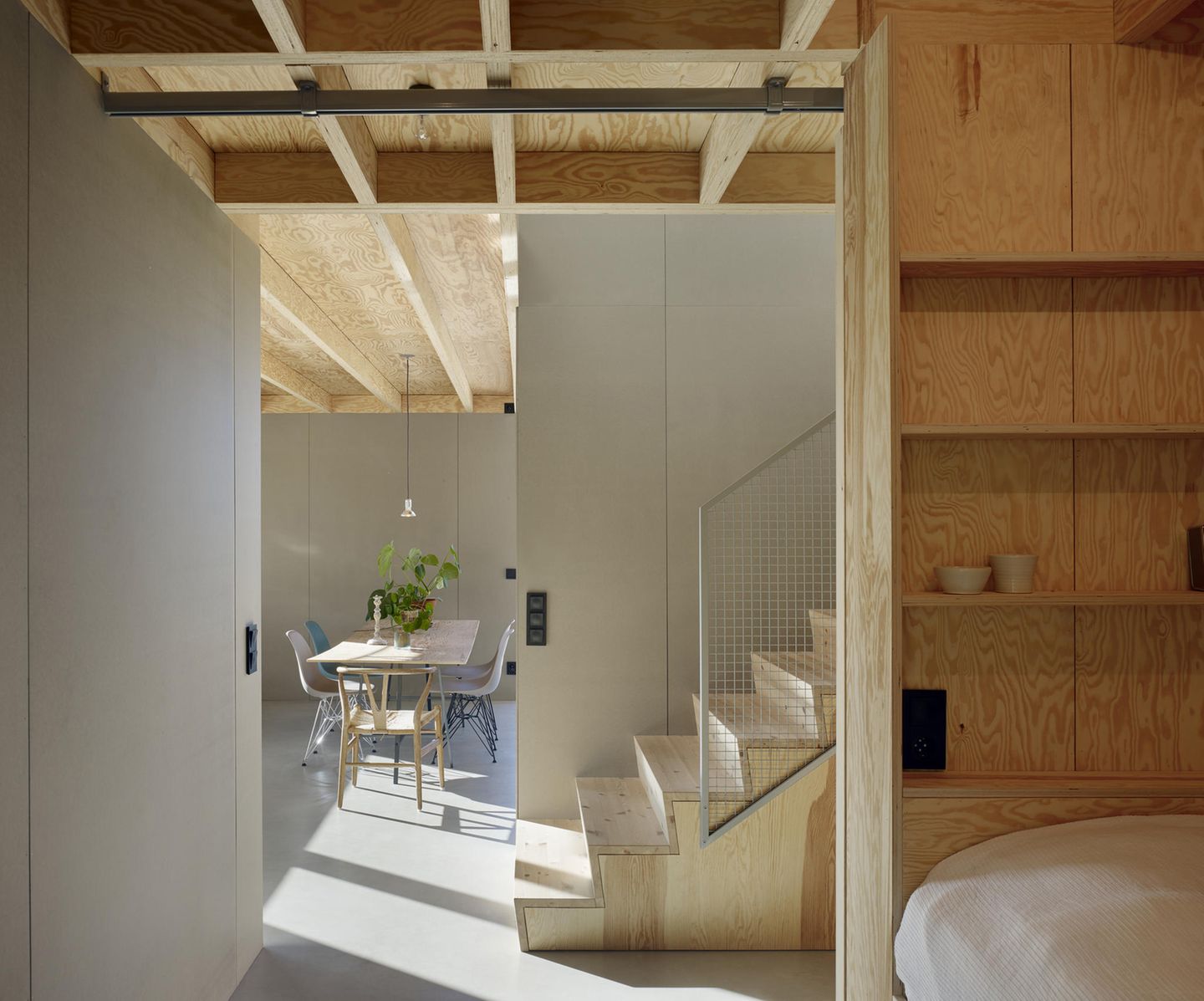 Für den Sieg des Haus "Späckhuggaren" erhalten die Architekten Per Bornstein, Andreas Lyckefors, und Johan Olsson ein Preisgeld von 7000 Euro, zusätzlich gibt es noch 1000 Euro für den Bauherrn