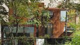 3. Preis: Maison Cubiste in Paris  Innovativer Entwurf dreier Wohnboxen in einem Pariser Hinterhof. "Dieses Haus zeigt beispielhaft, wie attraktiver Wohnungsbau auch auf ungünstigen Restflächen dicht bebauter Städte gelingen kann", urteilt die Jury.