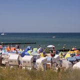 Platz 5: Strand Kühlungsborn, Ostseebad Kühlungsborn, Mecklenburg-Vorpommern  Eine Bewertung auf Tripadvisor bringt es auf den Punkt: „Der Strand ist perfekt für Familien mit Kindern! Immer sauber, lädt er zum Schlösserbauen und Buddeln ein.“