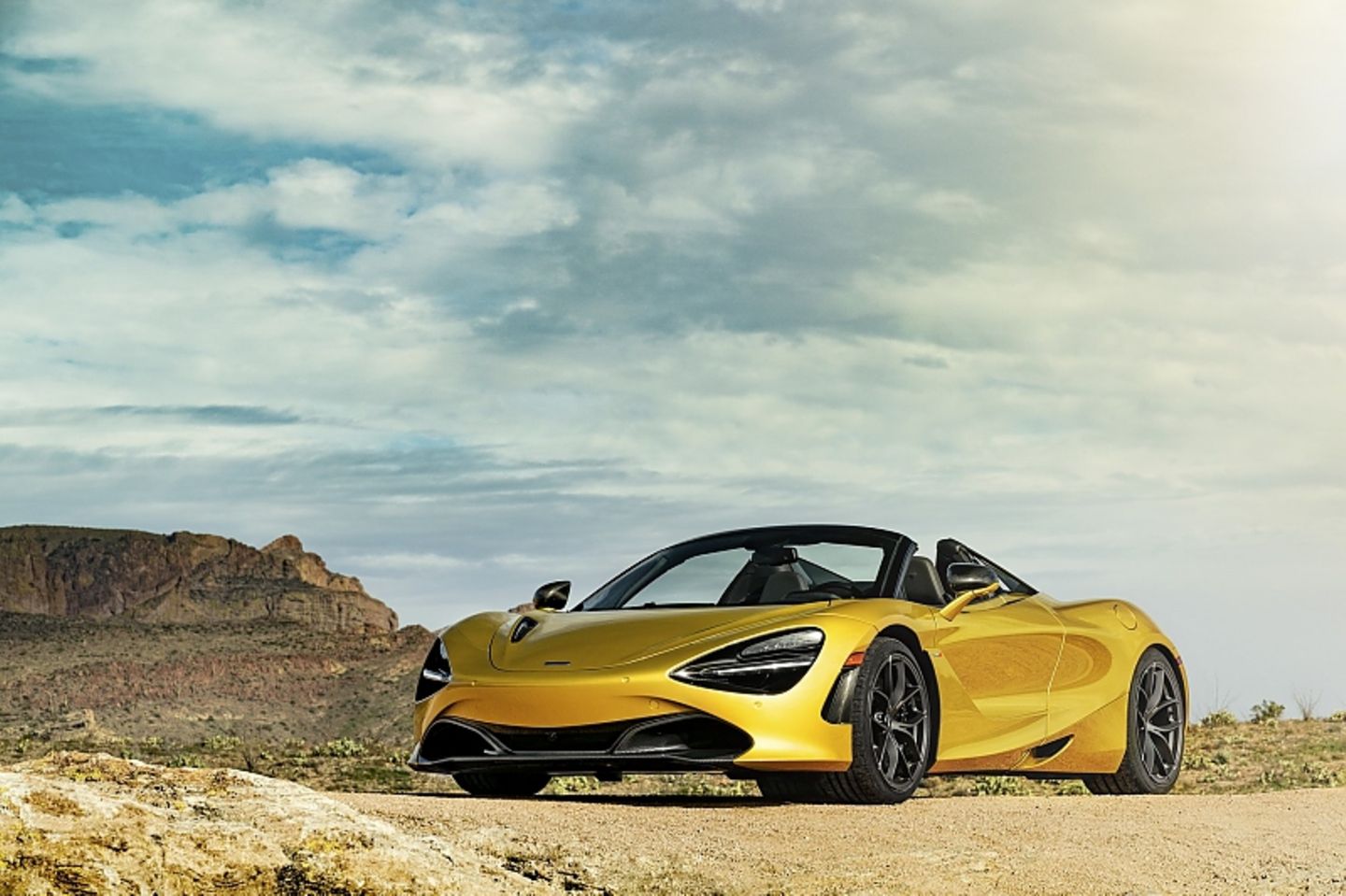 Schon im Stand extrem dynamisch: der McLaren 720S Spider