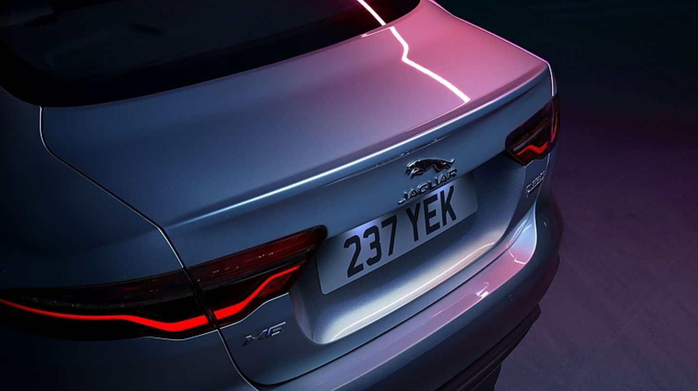 Jaguar XE 2020