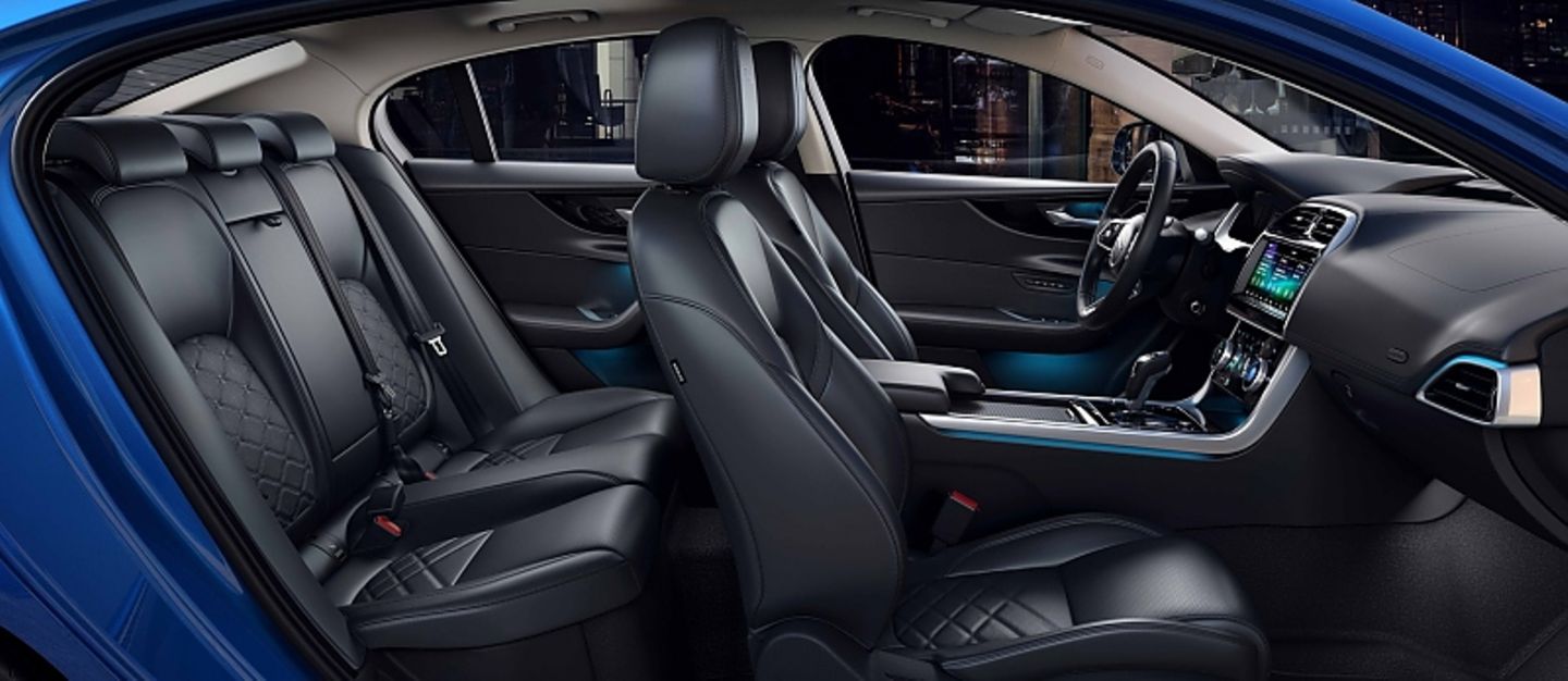 Jaguar XE 2020