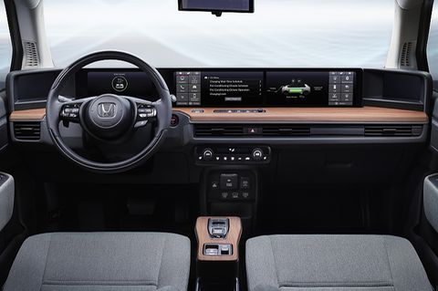 Geradliniges und schickes Cockpit