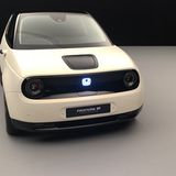 der Honda e Prototype hat etwa 100 PS und über 300 Newtonmeter Drehmoment