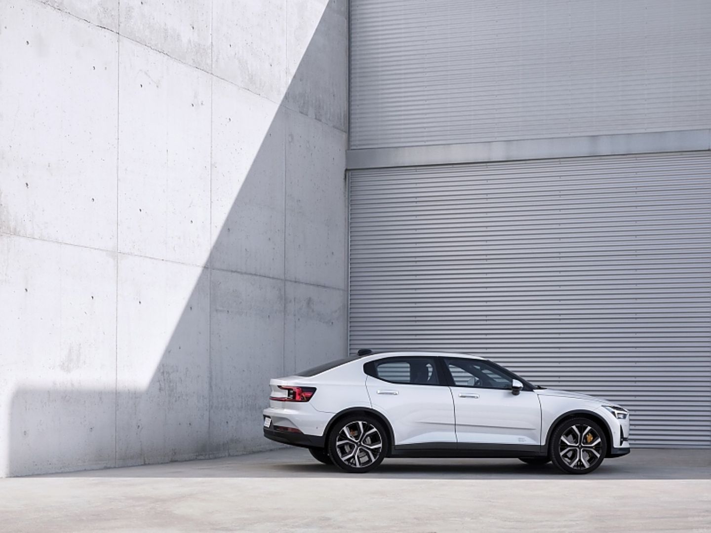 Der Polestar 2 kostet zu Beginn 59.900 Euro