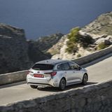 Toyota Corolla TS 1.8 Hybrid -ausgewogenes Fahrwerk