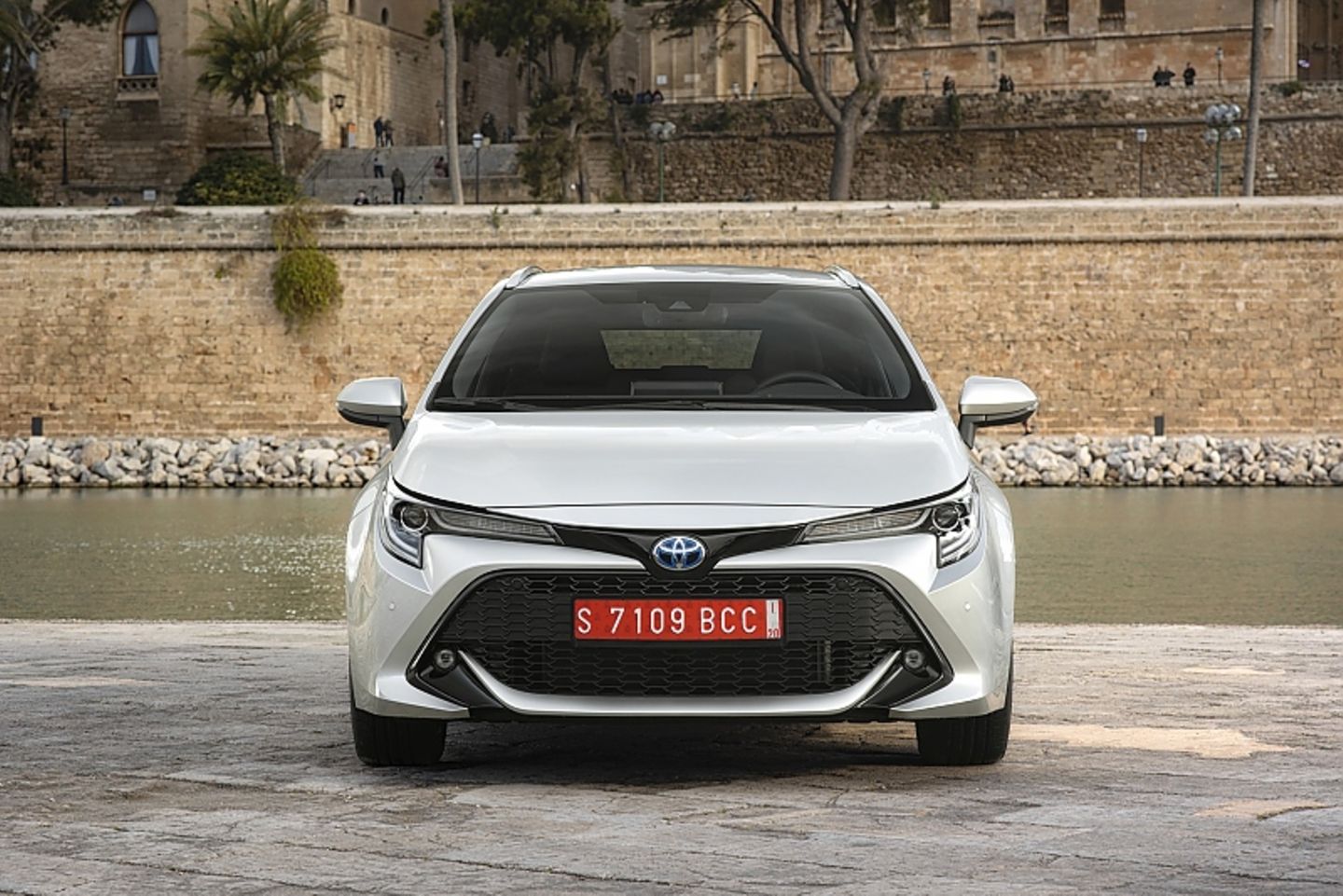 Toyota Corolla TS 1.8 Hybrid - moderner als zvor