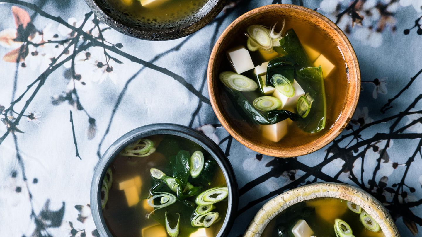Rezepte zum Nachkochen: Die beste Kur gegen den Kater: Miso-Suppe