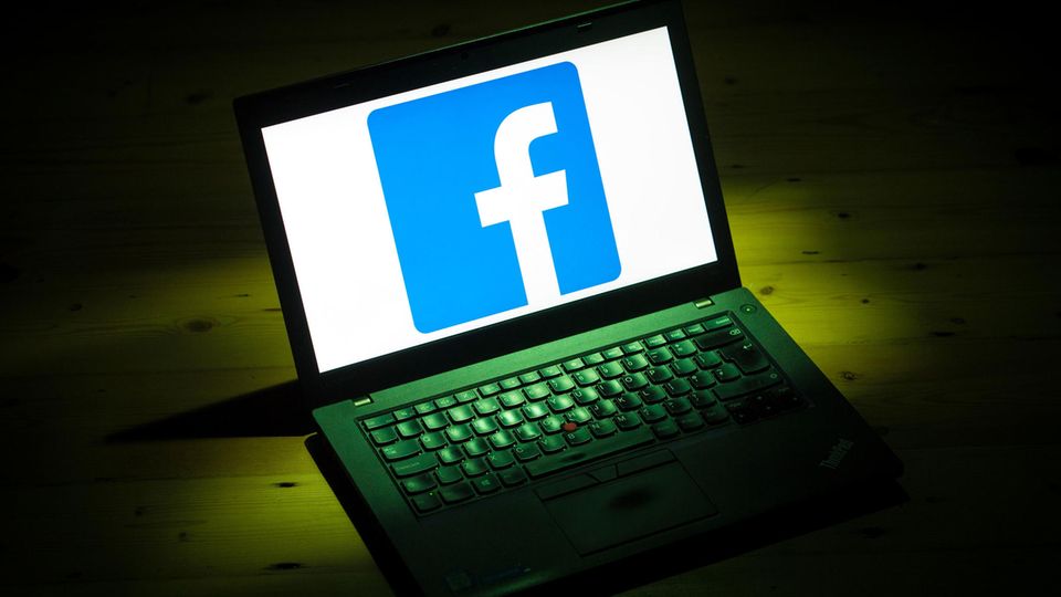 Facebook Umfrage