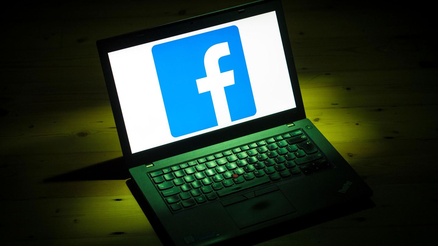 Facebook Umfrage