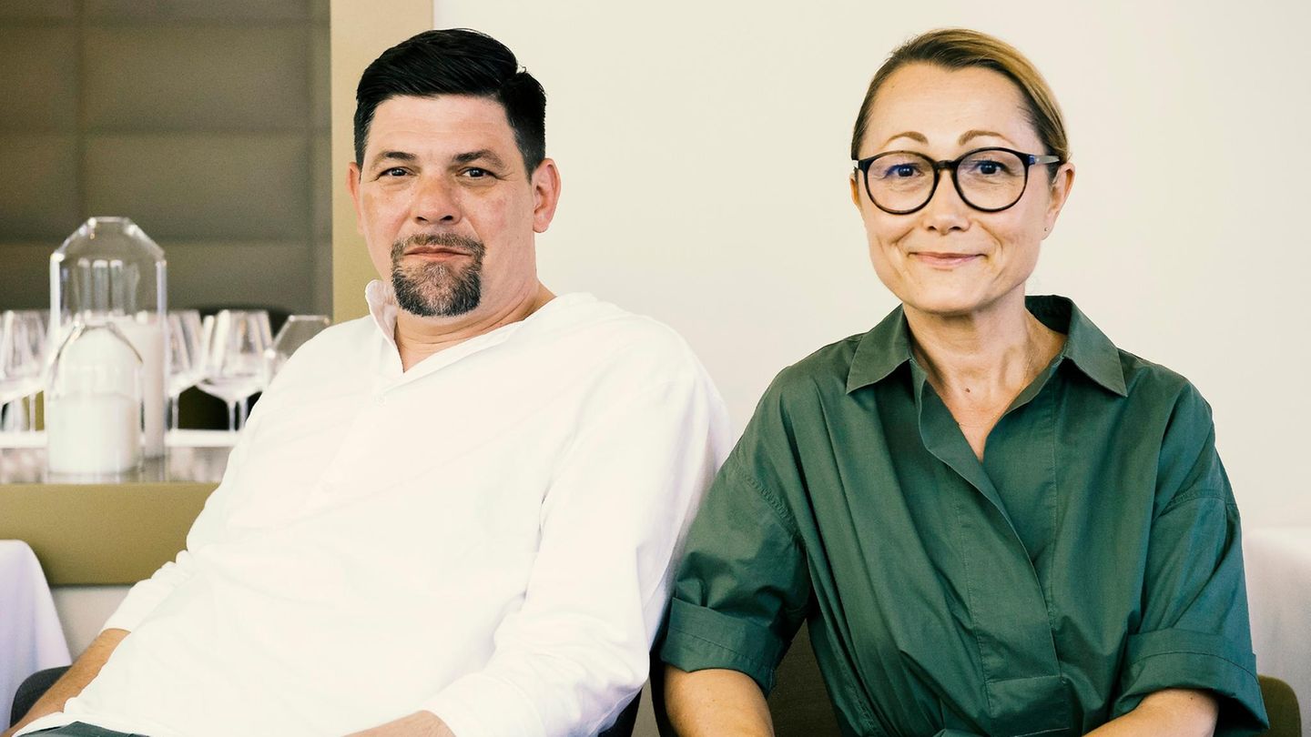 In der aktuellen Folge von "Kitchen Impossible" tritt Sterneköchin Tanja Grandits gegen Tim Mälzer an