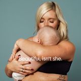 Ein Baby braucht Platz in Mamas Körper. Dass das Spuren hinterlässt, nimmt Mama Harriet in Kauf.