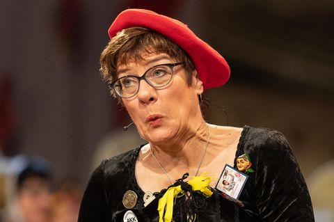 Annegret Kramp-Karrenbauer bei ihrer Büttenrede in Stockach
