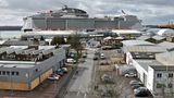 Die "MSC Bellissima" im Hafen von Southampton: Der neue Flaggschiff von MSC Cruises ist 315 Meter lang, hat 19 Decks und Platz für 5686 Passagiere. Zunächst wird das Schiff im westlichen Mittelmeer unterwegs sein, ab November 2019 in Dubai stationiert werden und ab März 2020 nach Fernost aufbrechen, nach China und Japan.