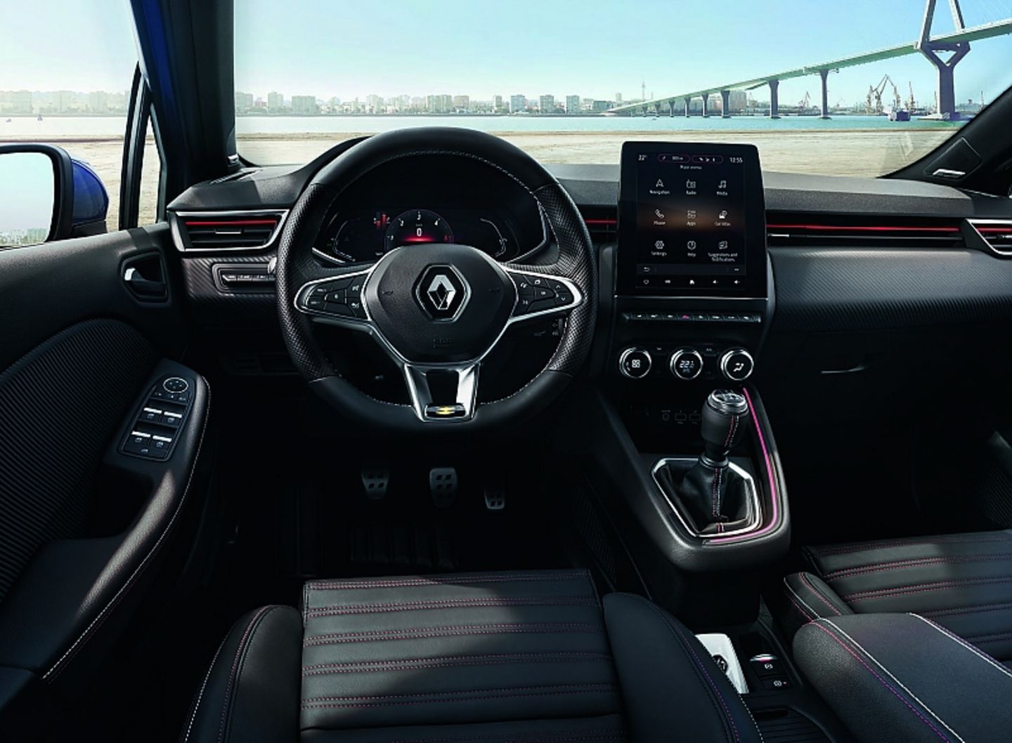 Das Cockpit ist deutlich aufgewertet - im Zentrum steht ein 9,3 Zoll Touchscreen