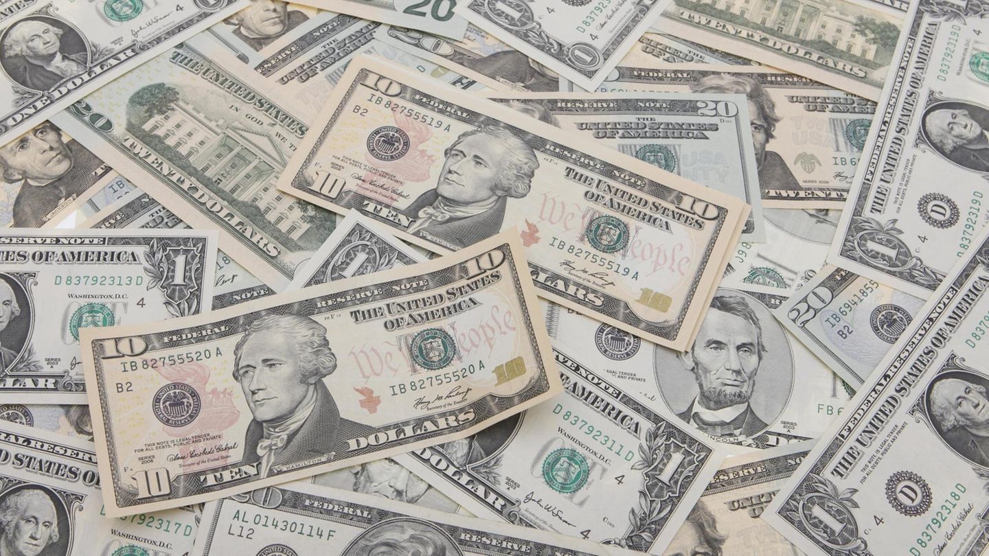 Dollarscheine - Supergewinn bei der US-Lotterie Mega Millions