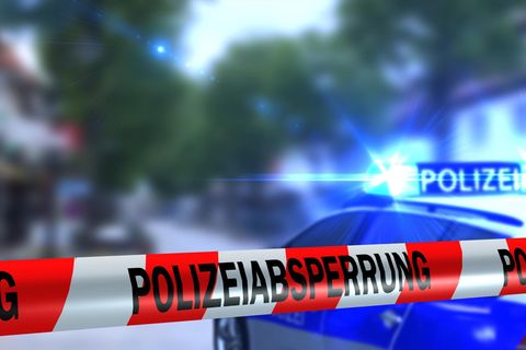 Eine Polizeiabsperrung als Symbolfoto