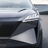 Ein 1.5 Liter Dreizylinder Verbrenner unterstützt den elektrischen Antrieb