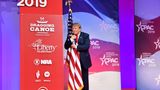 Donald Trump beschmust US-Flagge