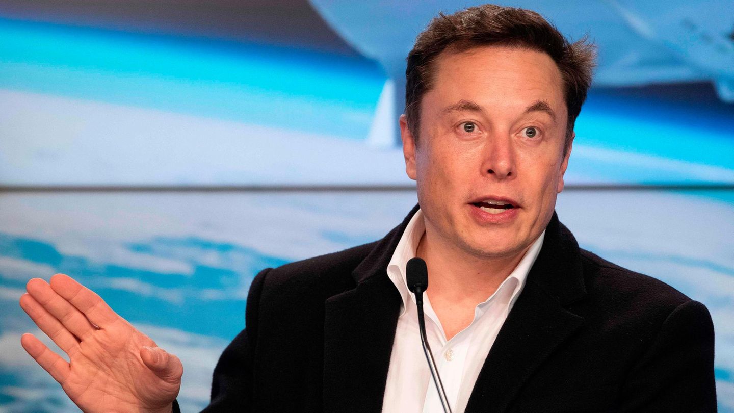 Dank Elon Musks Twitter-Harakiri musste Tesla einen der dicksten Schecks jemals ausstellen