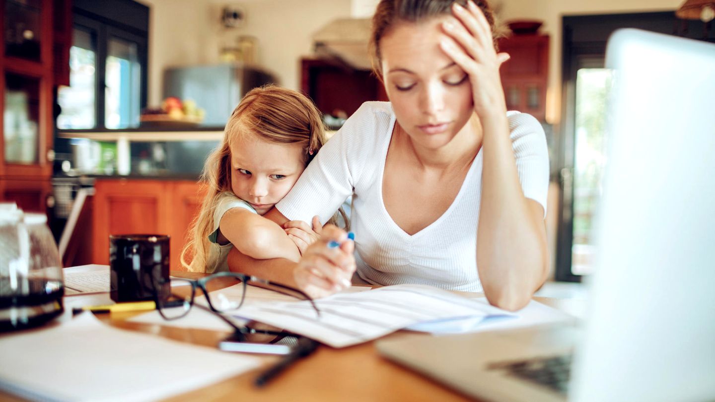 Das Homeoffice kann für Frauen zur Haushaltsfalle werden.
