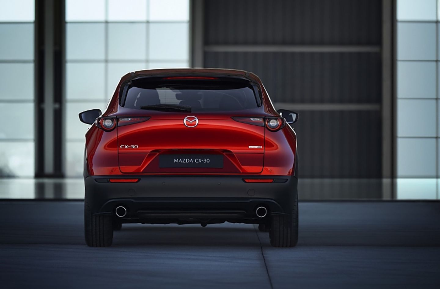 Das Heck-Design unterscheidet sich von dem des Mazda