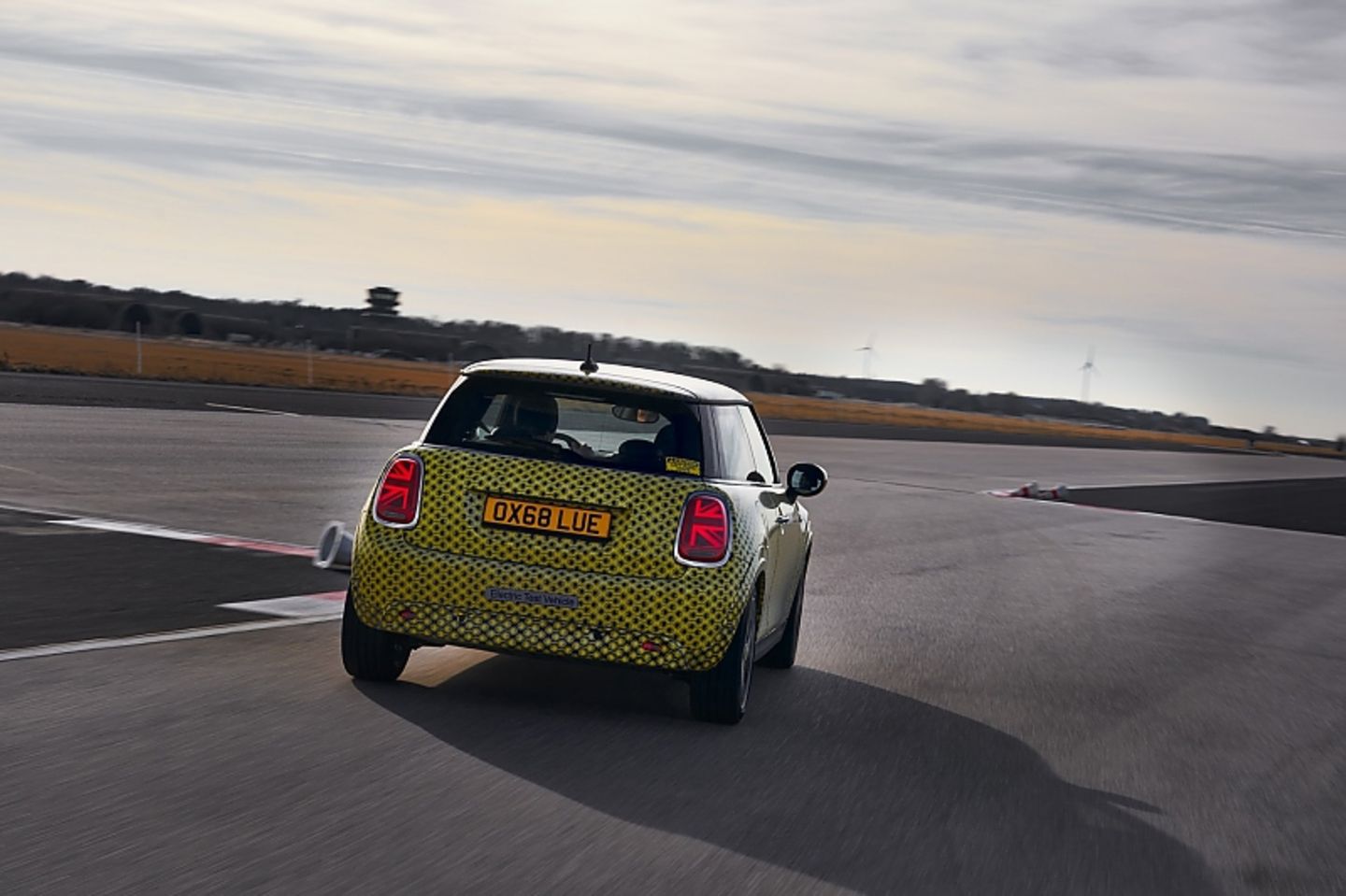 Mini Cooper SE Prototyp - optisch nahezu unverändert