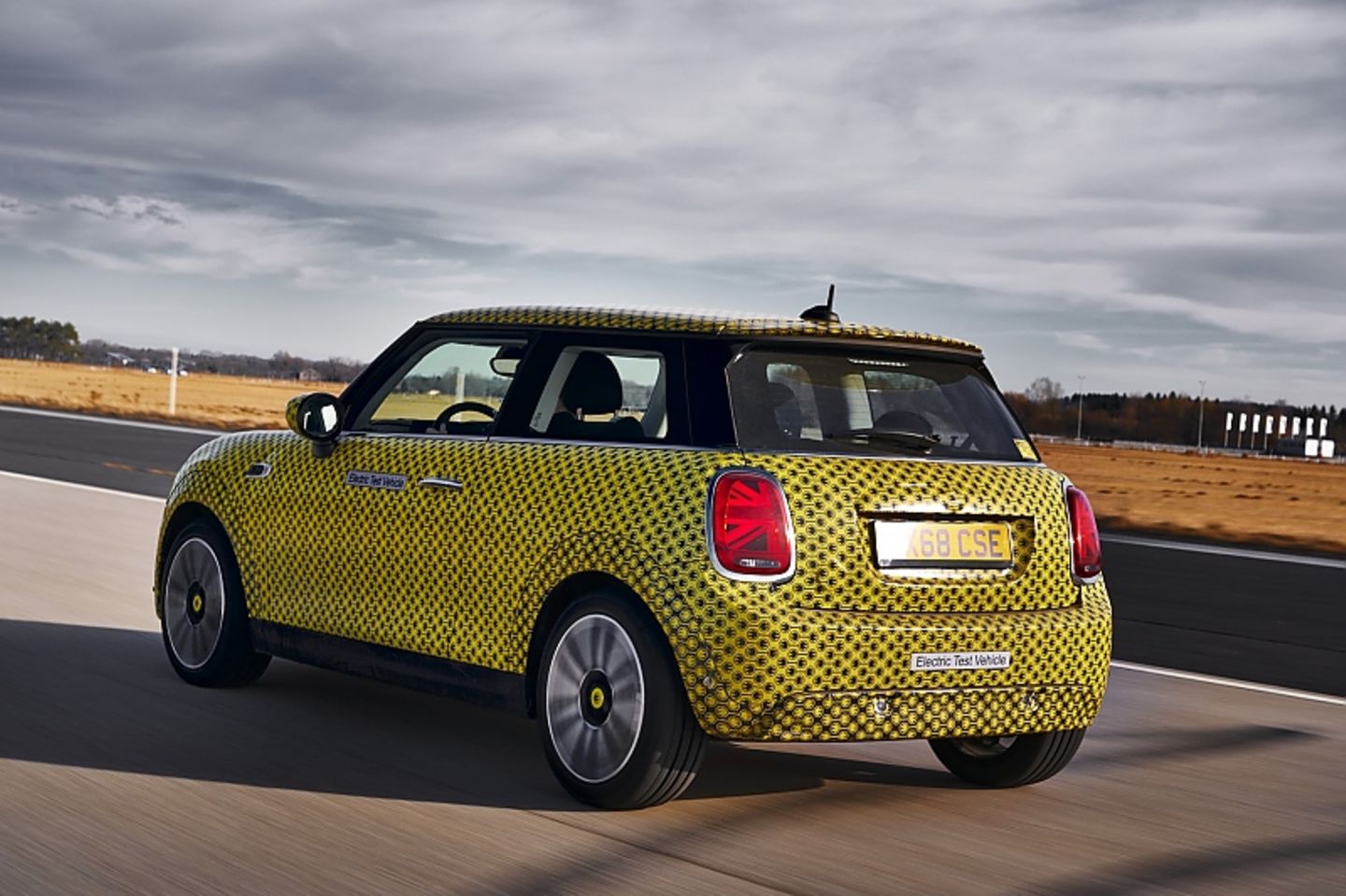 Mini Cooper SE Prototyp - 1.370 Kilogramm schwer