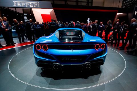 Eine der Schönheiten der Messe: der neue Ferrari F8 Triturbo.
