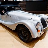 Nagelneu im Look der "guten alten Zeit": Morgan plus 4 .