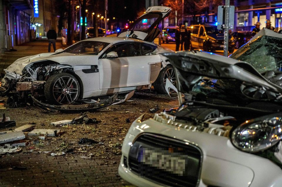 nachrichten aus deutschland tödlicher raser-unfall in stuttgart nachrichten aus deutschland tödlicher raser-unfall in stuttgart