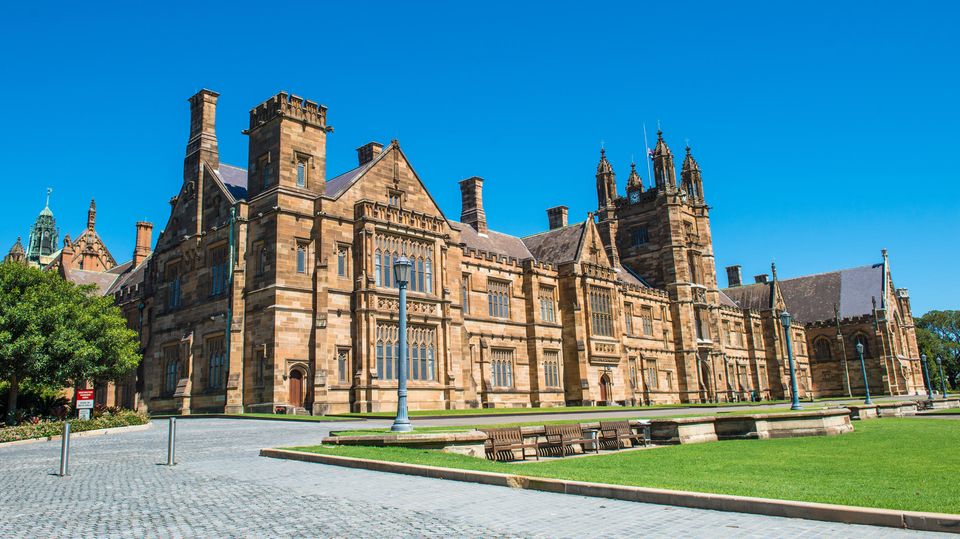 Chinesische "Harry Potter"-Fans reisen zur University of Sydney Chinesische "Harry Potter"-Fans reisen zur University of Sydney