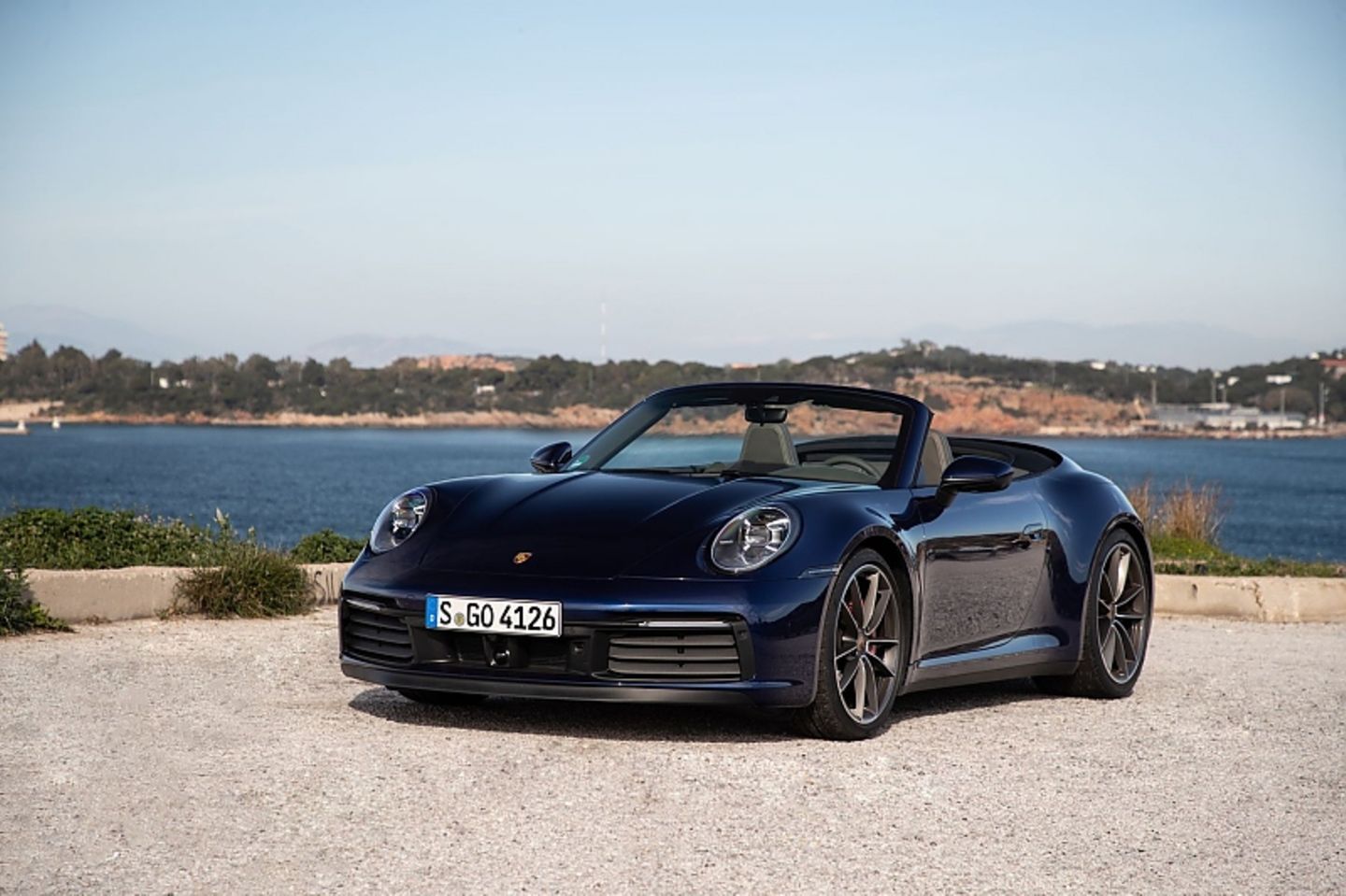 Das Porsche 911 Carrera 4S Cabriolet (992) hat erstmals ein Sportfahrwerk