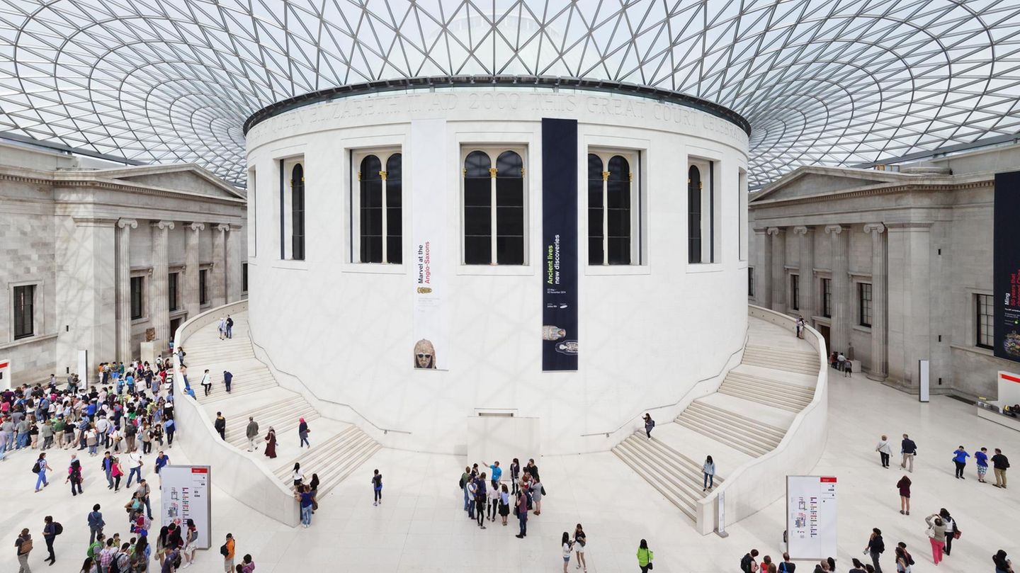 Platz 8: British Museum in London, Großbritannien  Es ist mit 5,9 Millionen Besucher im Jahr das meistbesuchte Museum Londons, und zur Sammlung gehören mehr als acht Millionen Objekte aus der Kulturgeschichte der Menschheit, unter anderem der berühmte Stein von Rosetta. Der klassizistische Bau aus der Mitte des 19. Jahrhunderts wurde von Sir Norman Foster zur Jahrtausendwende umgestaltet.  Infos: www.britishmuseum.org