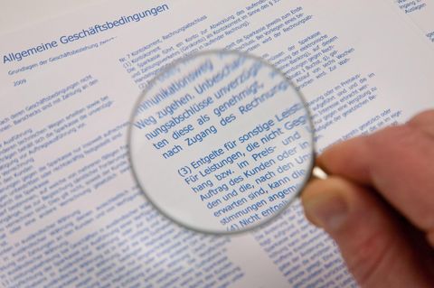 Lehrerin liest das Kleingedruckte und räumt 10.000 Dollar ab
