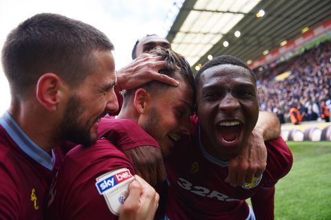 Jack Grealish von Aston Villa bejubelt sein Tor