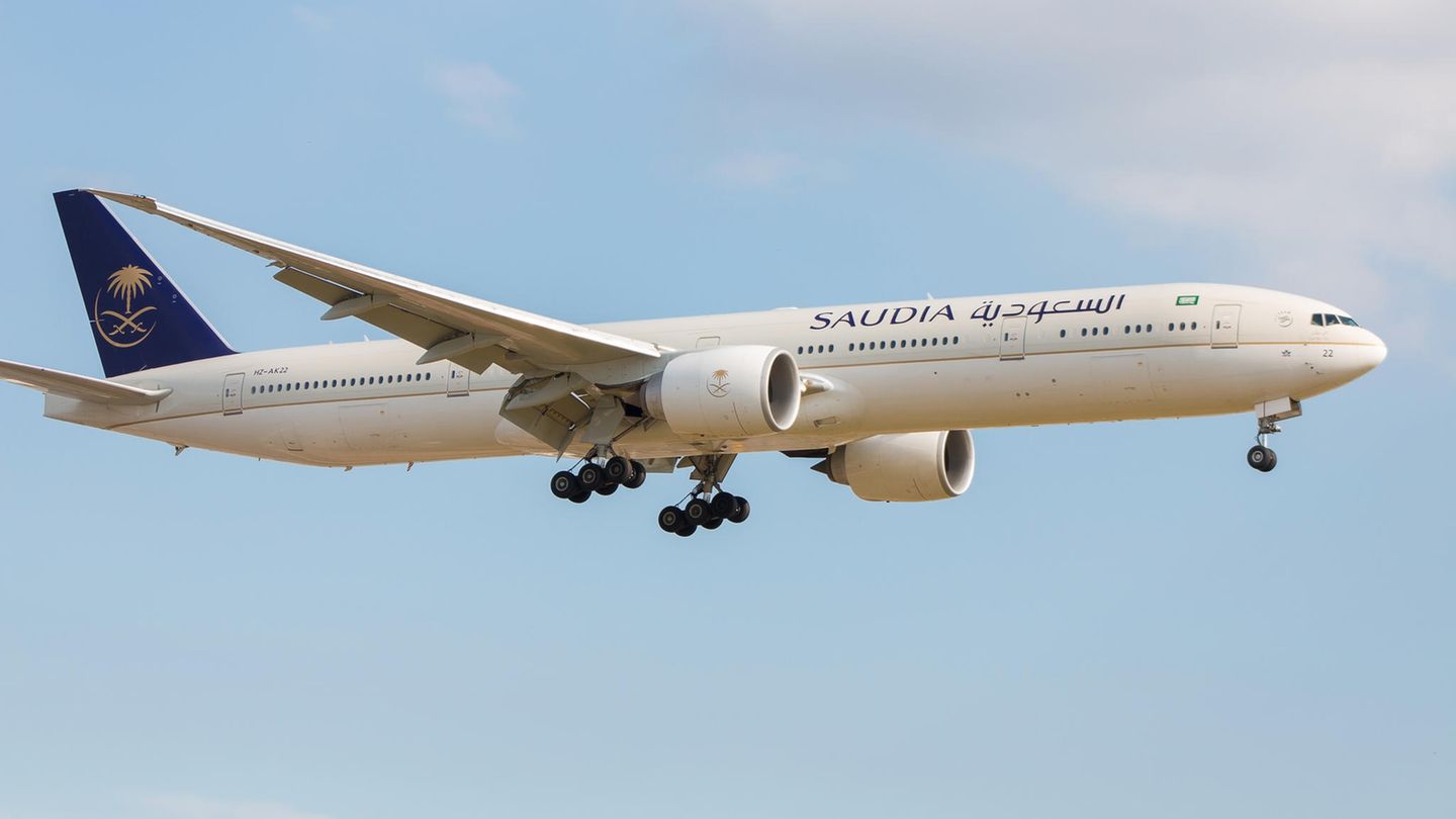 Ein Flugzeug der Airline Saudia