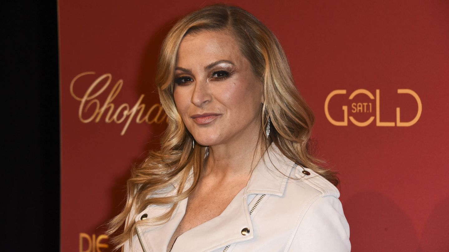 Anastacia Anastacia